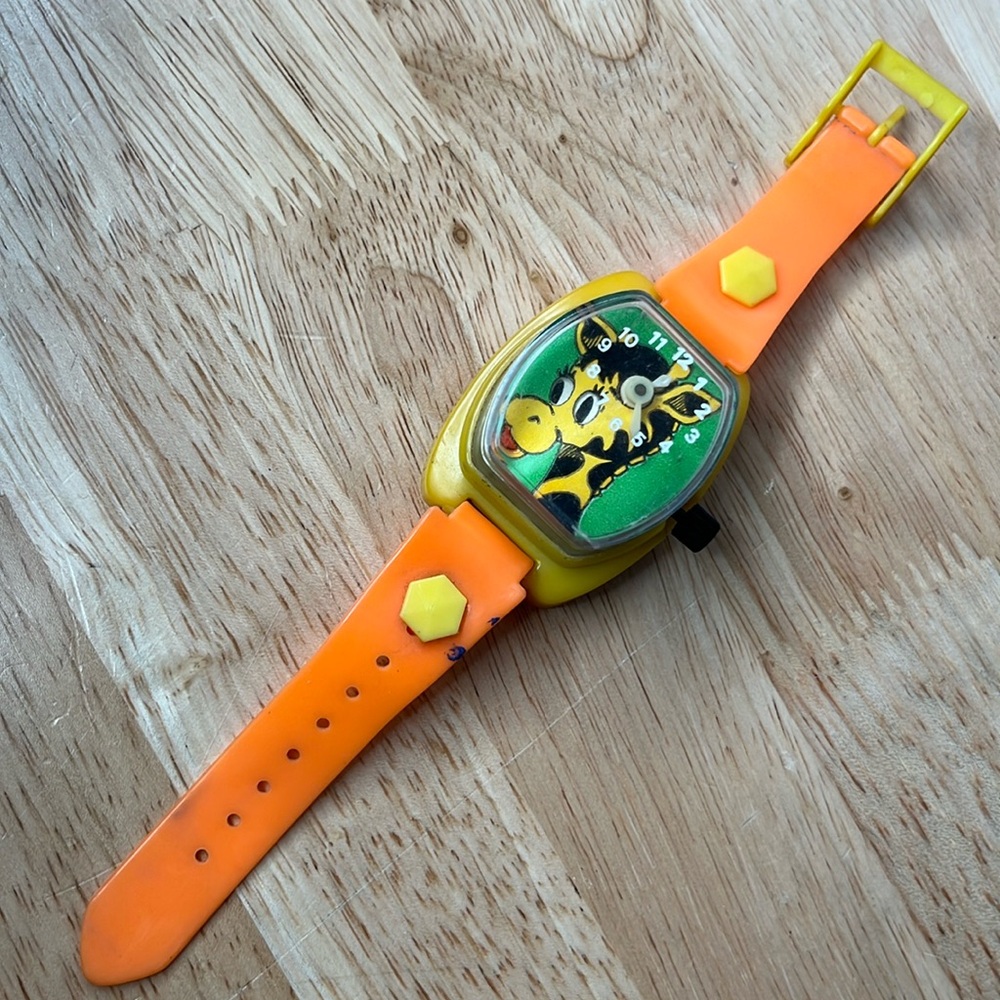 1980s vintage kids wrist watch giraffe collectible item